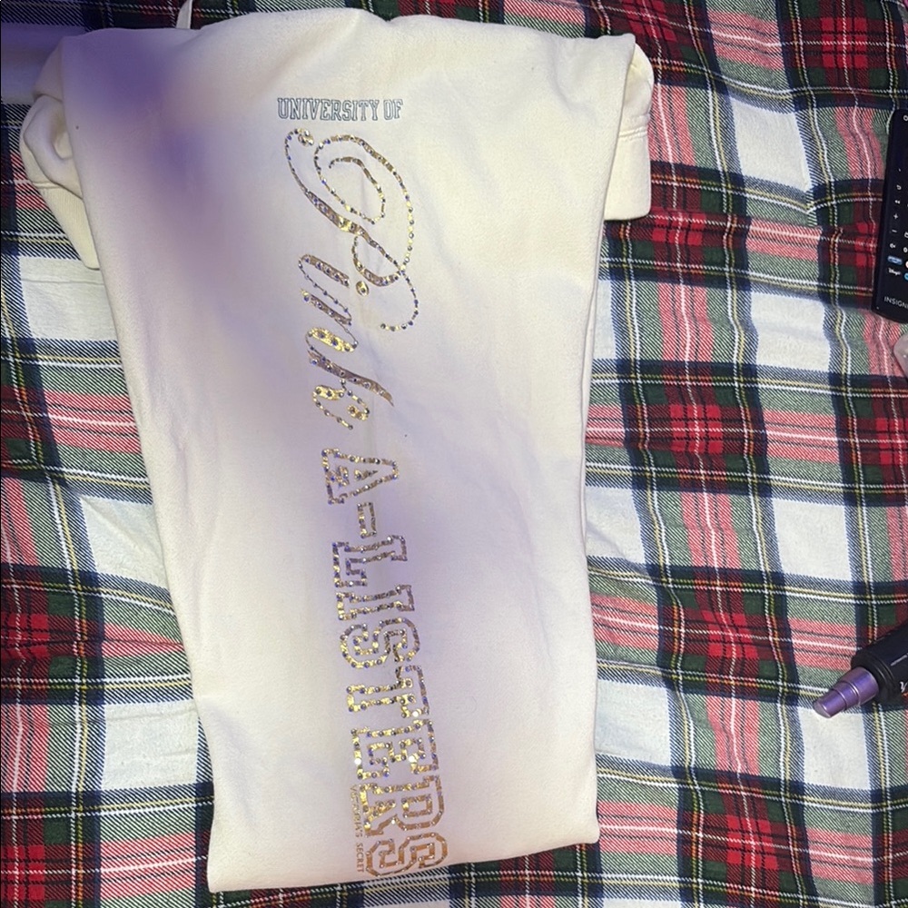 2007 RARE HTF University of Pink A-Listers Cream sweatpants
